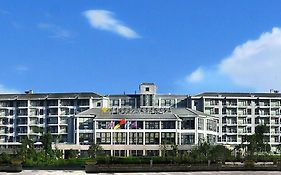 Tengchong International Golf Resort Hotel